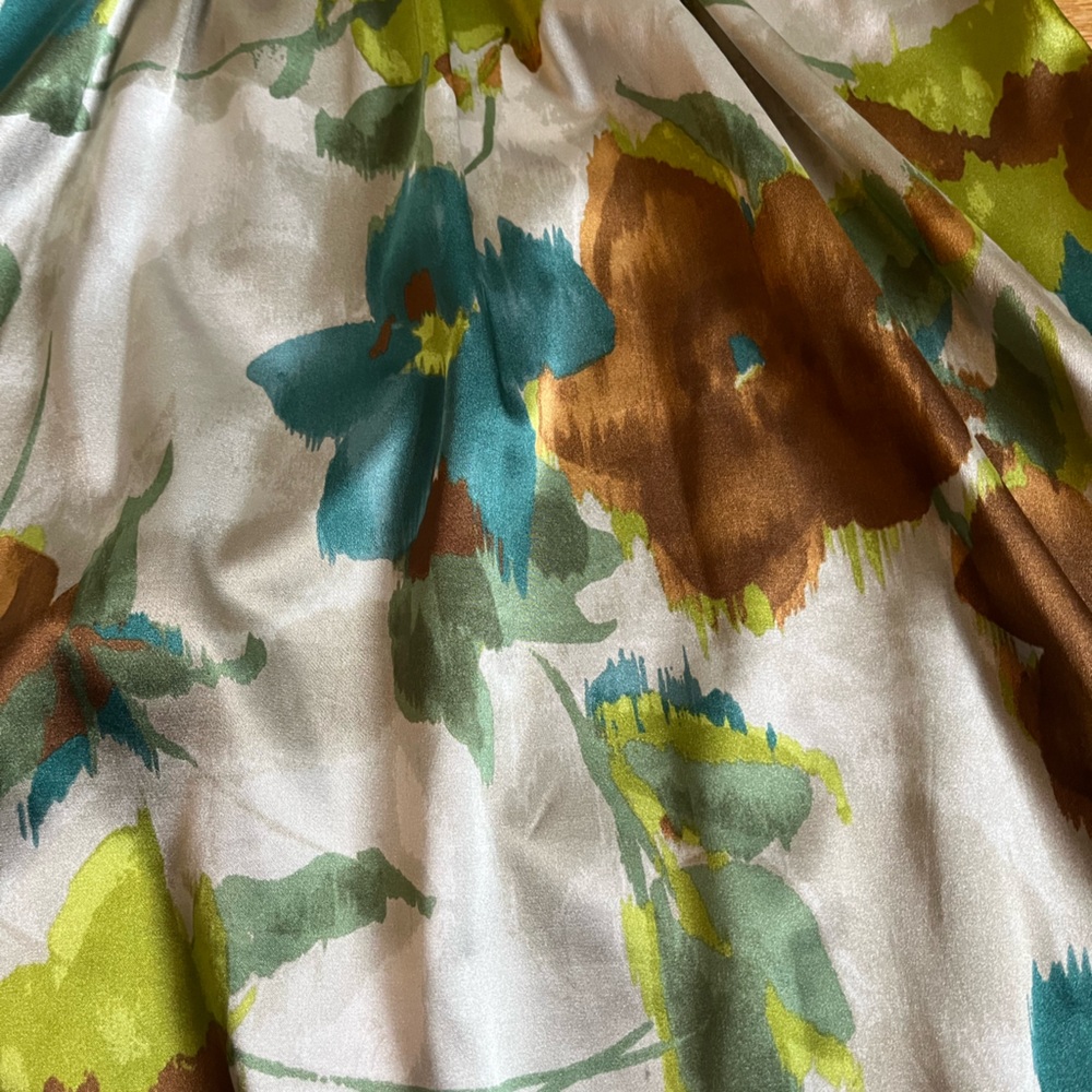 Simply Vera dress - Picture 2 of 5